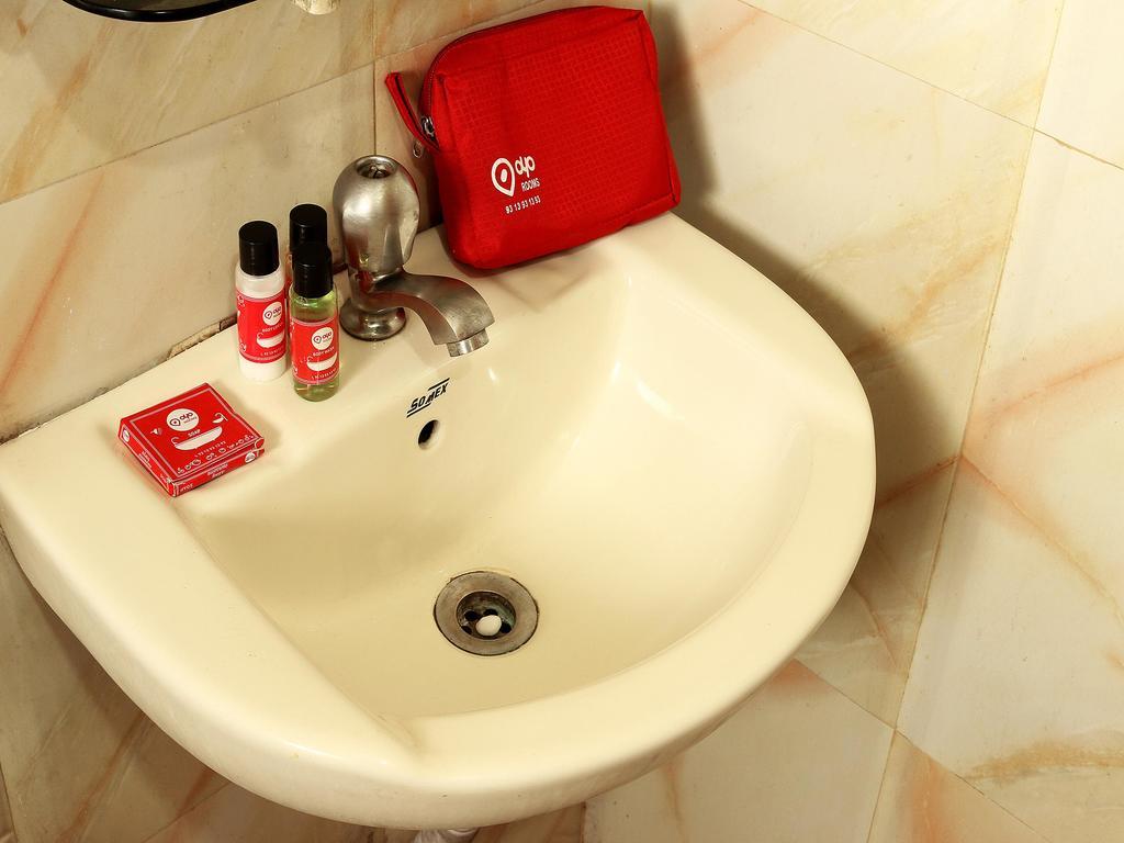 Oyo 1348 Hotel Zaika Inn Hāora エクステリア 写真